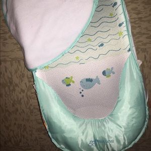 Newborn slingshot bathtub